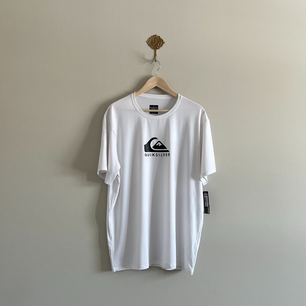 NWT Quiksilver XXL UV Performance Surf Tee Moisture Wicking Active Shirt